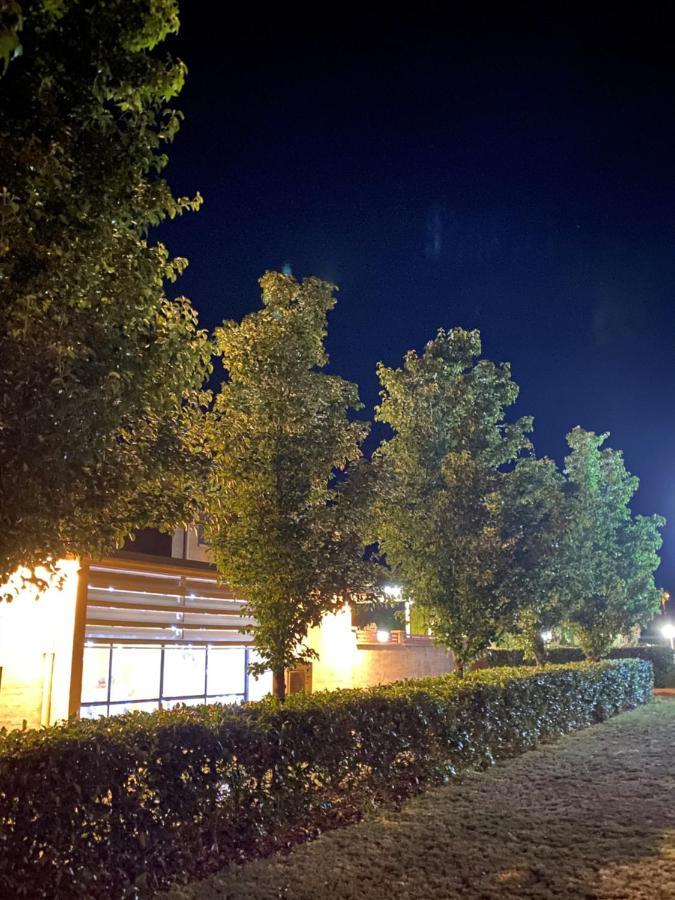 Country Gardens Motel Coonabarabran Exterior foto